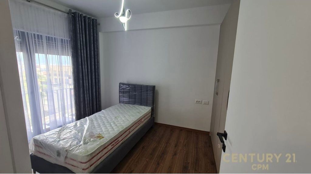 TEK KODRA E DIELLIT 2 JAPIM ME QIRA APARTAMENT 2+1+2 ME POST PARKIMI 950 € /Muaj