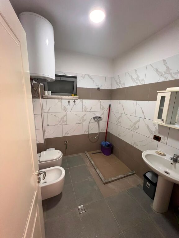 Apartment 3+1 for rent near the school “2 Gjelat”