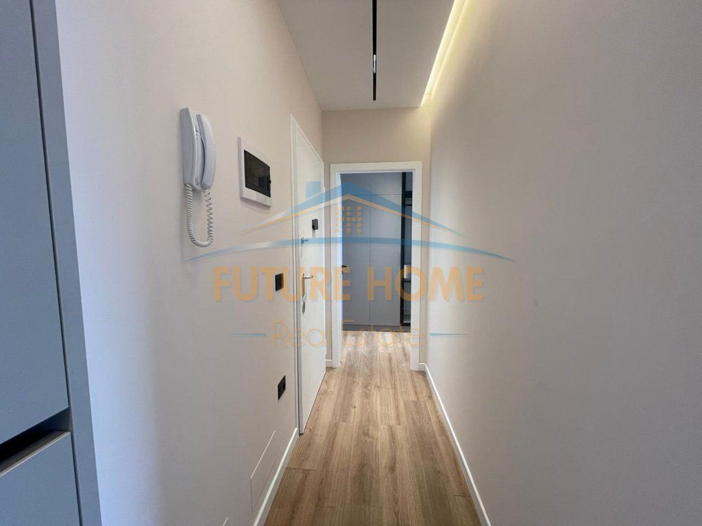 Shitet, Apartament 2+1, Rruga Dritan Hoxha, Tiranë.