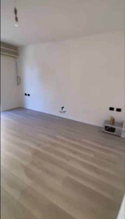 ZYRE ME QERA 70 M2 BLLOK 65.000 LEKE FH-80460