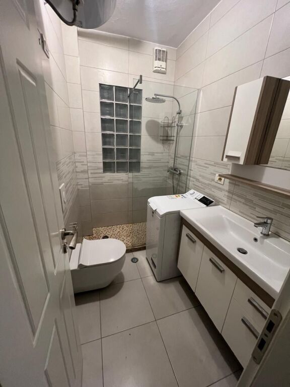 Apartament 1+1 me qira tek Rruga Fortuzi