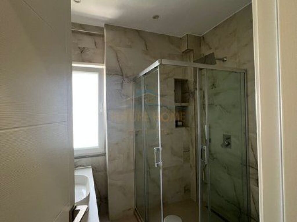 For sale, Apartment 2+1+2+ Storage, Bill Klinton Street, Tirana