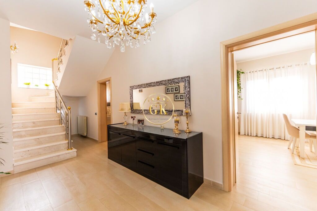 🏢✨ 3-STORY VILLA FOR SALE IN SHIJAK AREA ✨🏢