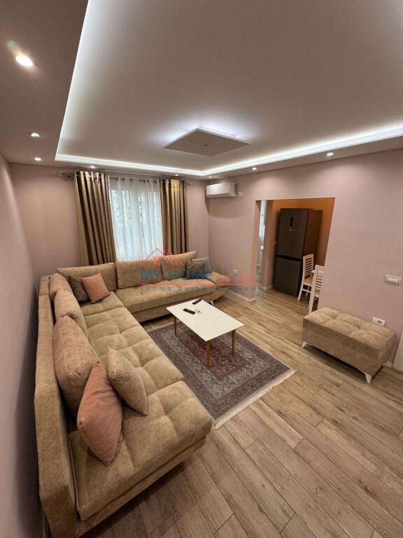 Apartament 1+1 me Qera tek 21 Dhjetori ne Tirane