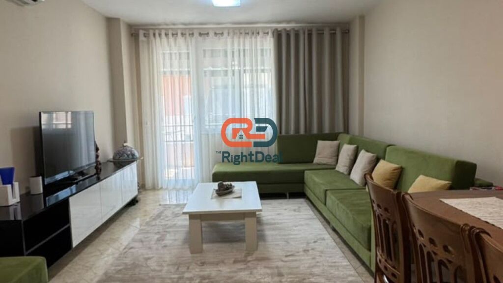 Tek Kryqezimi I 21 Dhjetorit, Mbrapa Bar Oslo, Jepet Me Qira Apartament 2+1, Me Lokacion Ideal!!!