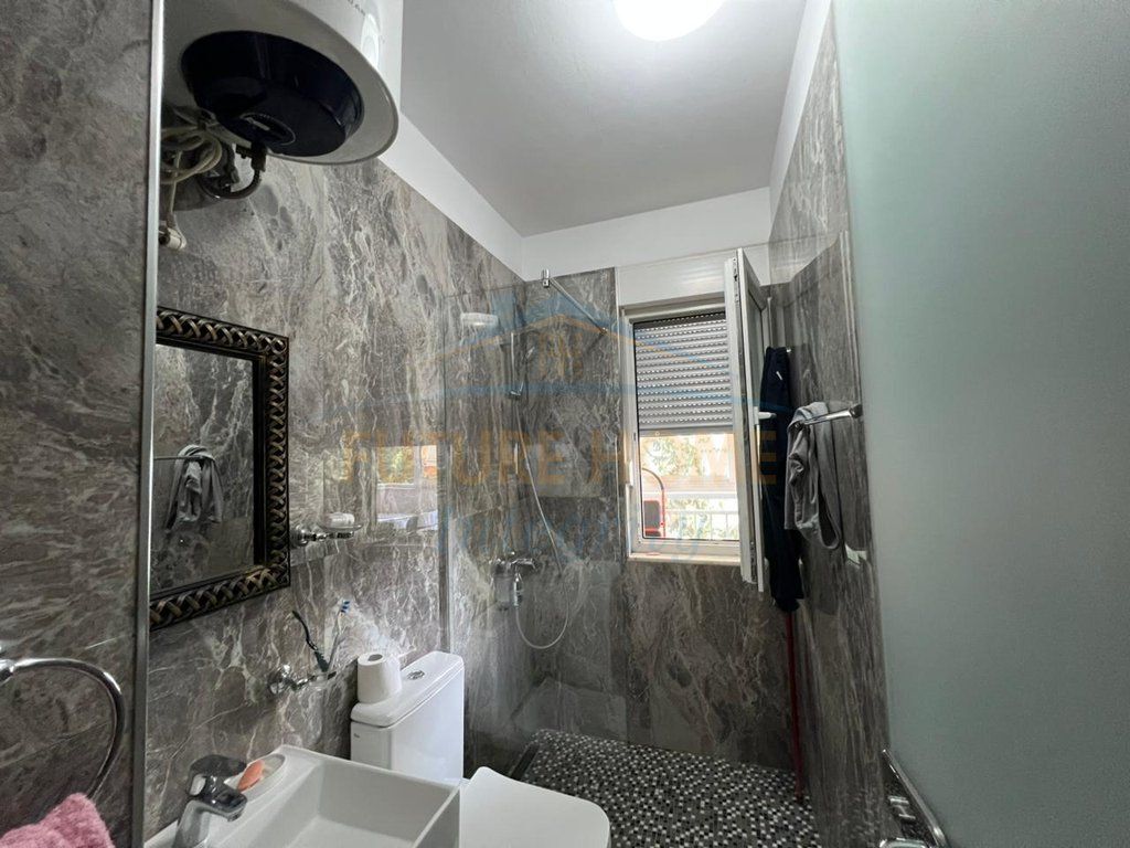 For sale, Apartment 2+1+2+Veranda, Dry Lake, Tirana.