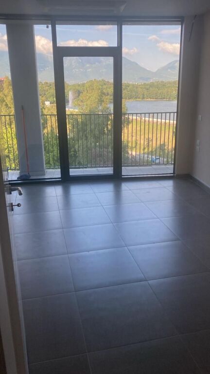 🏢✨ LOCALE UFFICIO IN AFFITTO PRESSO LAKE VIEW RESIDENCE, TIRANA ✨🏢