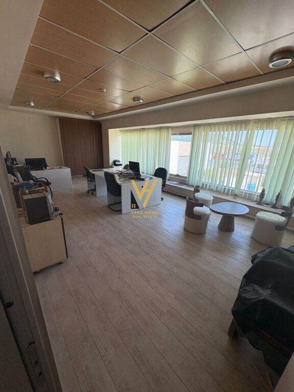 LOCALE COMMERCIALE 2.040 M2 IN AFFITTO VICINO A MEGATEK 6.500 EURO