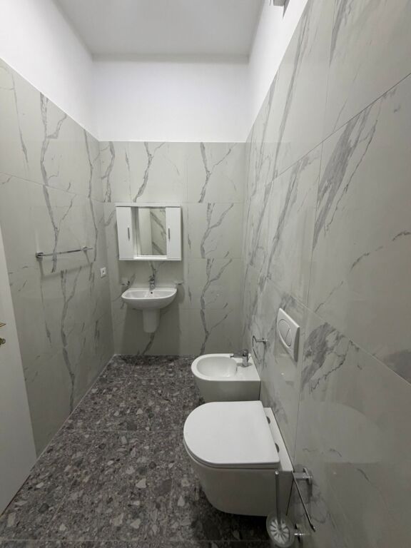 JEPET ME QIRA APARTAMENT 2+1+2 NË DELIJORGJI