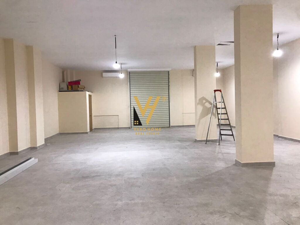 BUSINESS PREMISES FOR SALE 157 M2 IN FRESK 300,000 EURO