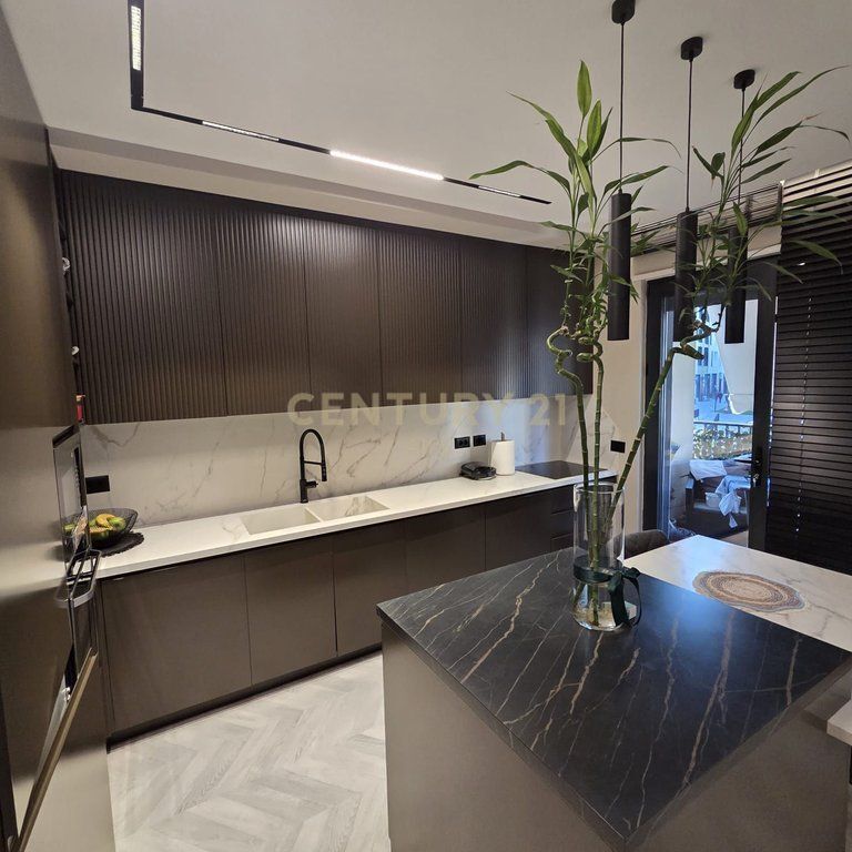 Luxury apartment 2+1+2 Parking spaces for sale at Dry Lake