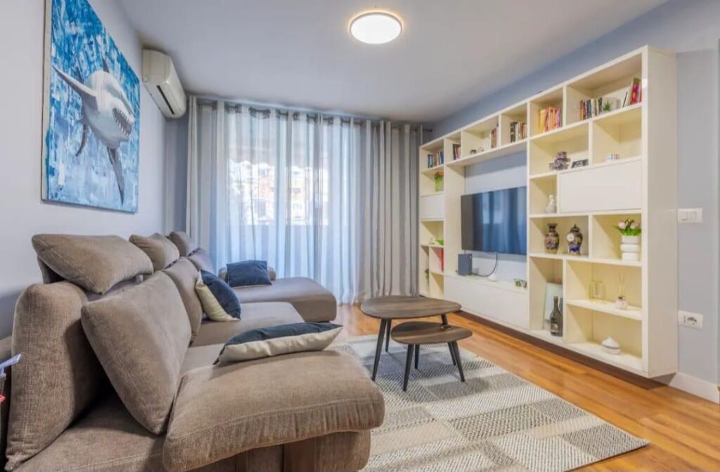 2+1 Apartment for rent Bllok, Faculty of Law!
