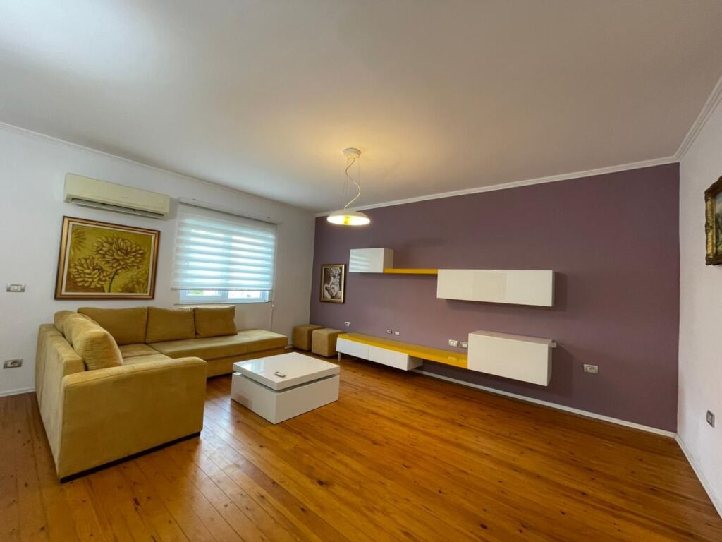 2+1 apartment for rent on Kosovareve Street.