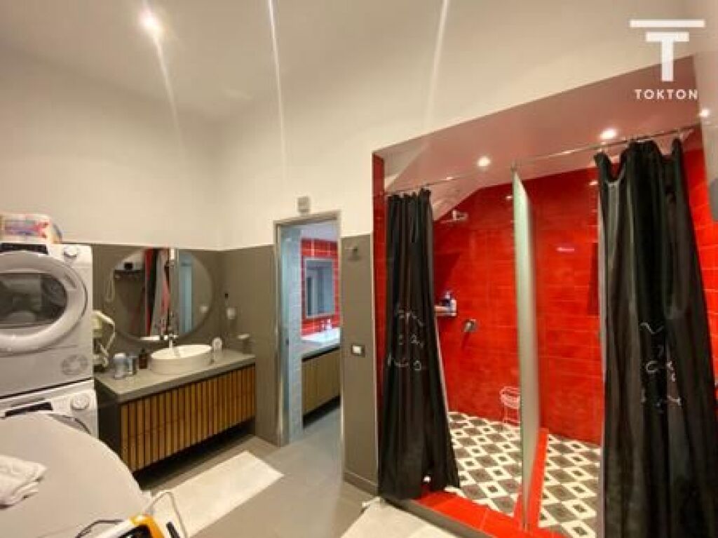 VENDESI, APPARTAMENTO DI LUSSO + PISCINA, GIARDINO BOTANICO, TIRANA