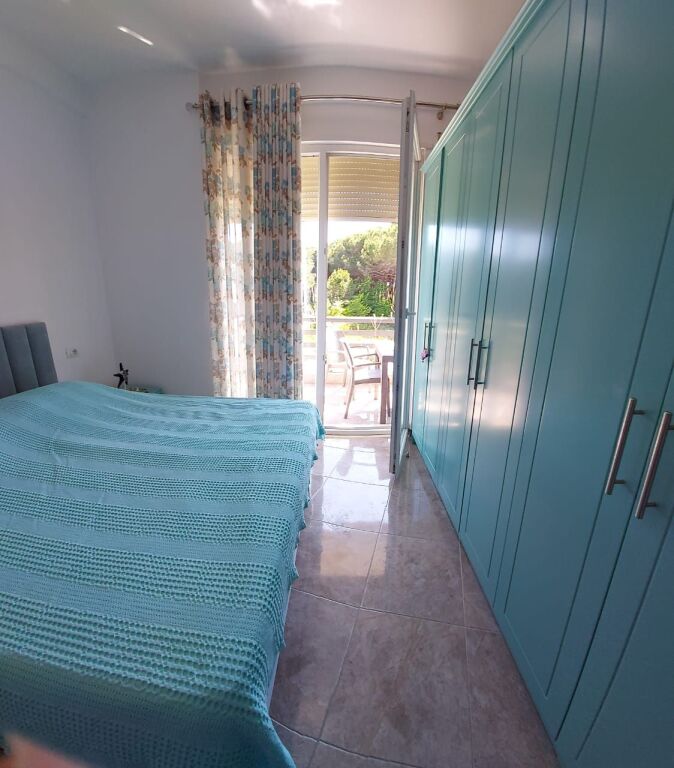 JEPET ME QERA AP.2+1 KOMPLEKSI LURA 3 ,GJIRI I LALZIT,DURRES