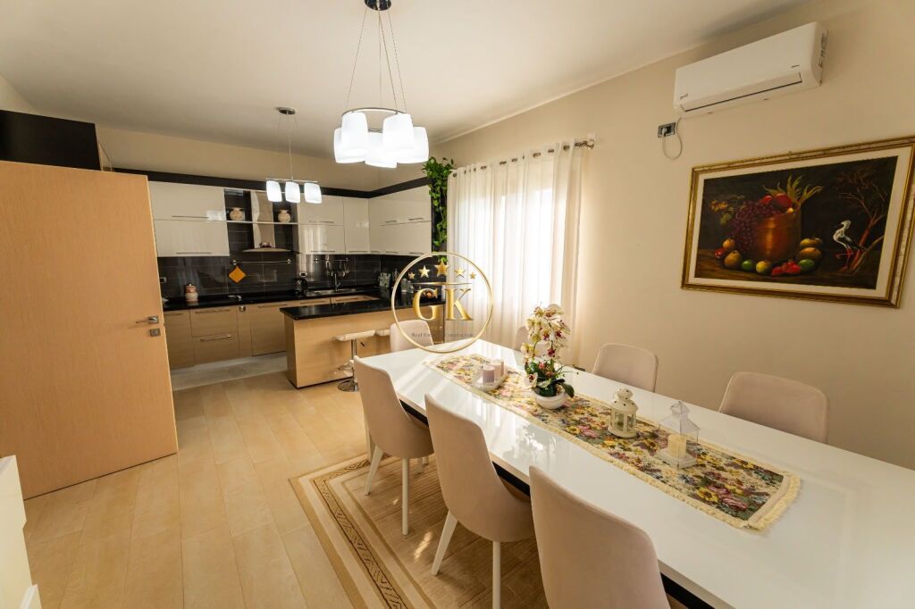 🏢✨ 3-STORY VILLA FOR SALE IN SHIJAK AREA ✨🏢