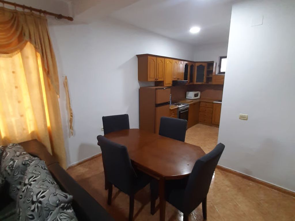 Rent | Shtëpi private 1 + 1 | Rruga 5 Maji | 400 €/month