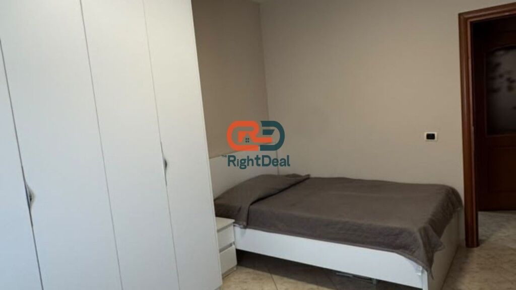 Tek Kryqezimi I 21 Dhjetorit, Mbrapa Bar Oslo, Jepet Me Qira Apartament 2+1, Me Lokacion Ideal!!!