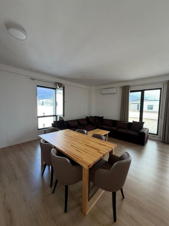 ✨ VENDESI APPARTAMENTO 2+1+2 CON AMPIO VERANDA – RESIDENZA ERLI, PORCELAN 🌿