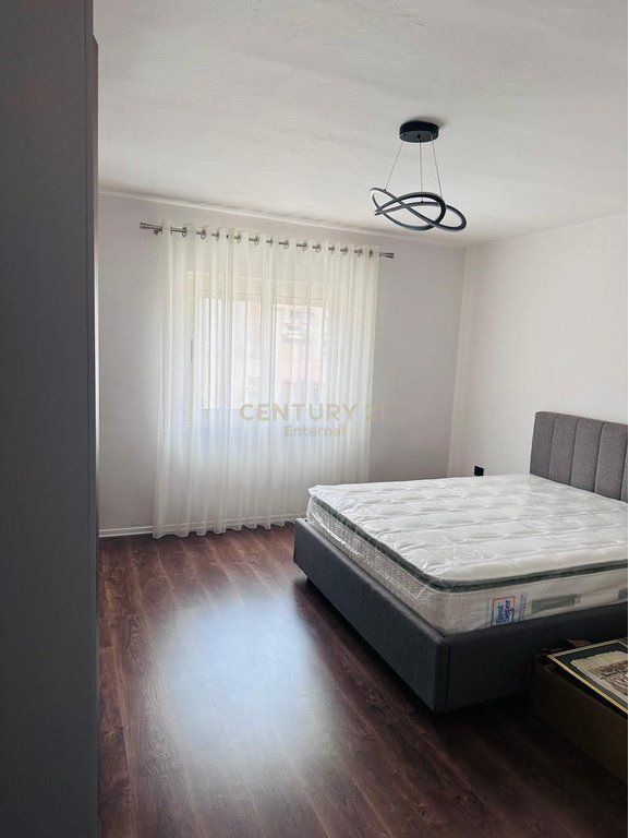 Apartament 1+1 Me Qira te Rruga Durresit