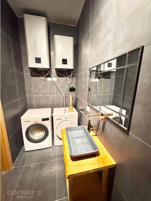 APPARTAMENTO TRIPLEX IN AFFITTO A KODRA E DIELLIT 2