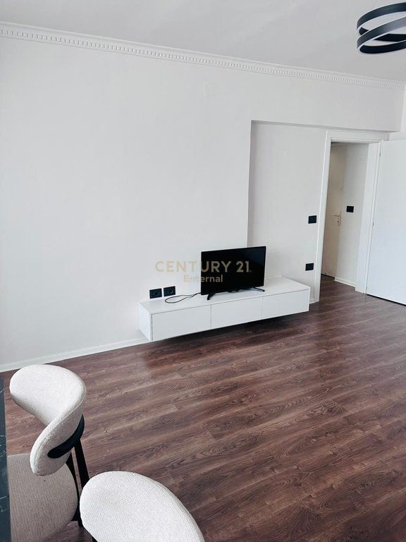 Apartament 1+1 Me Qira te Rruga Durresit