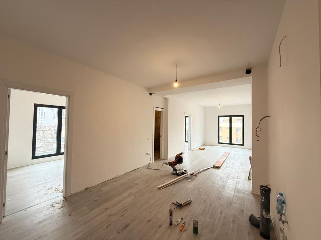 APPARTAMENTO IN AFFITTO PER UFFICI – CENTRO, Tirana