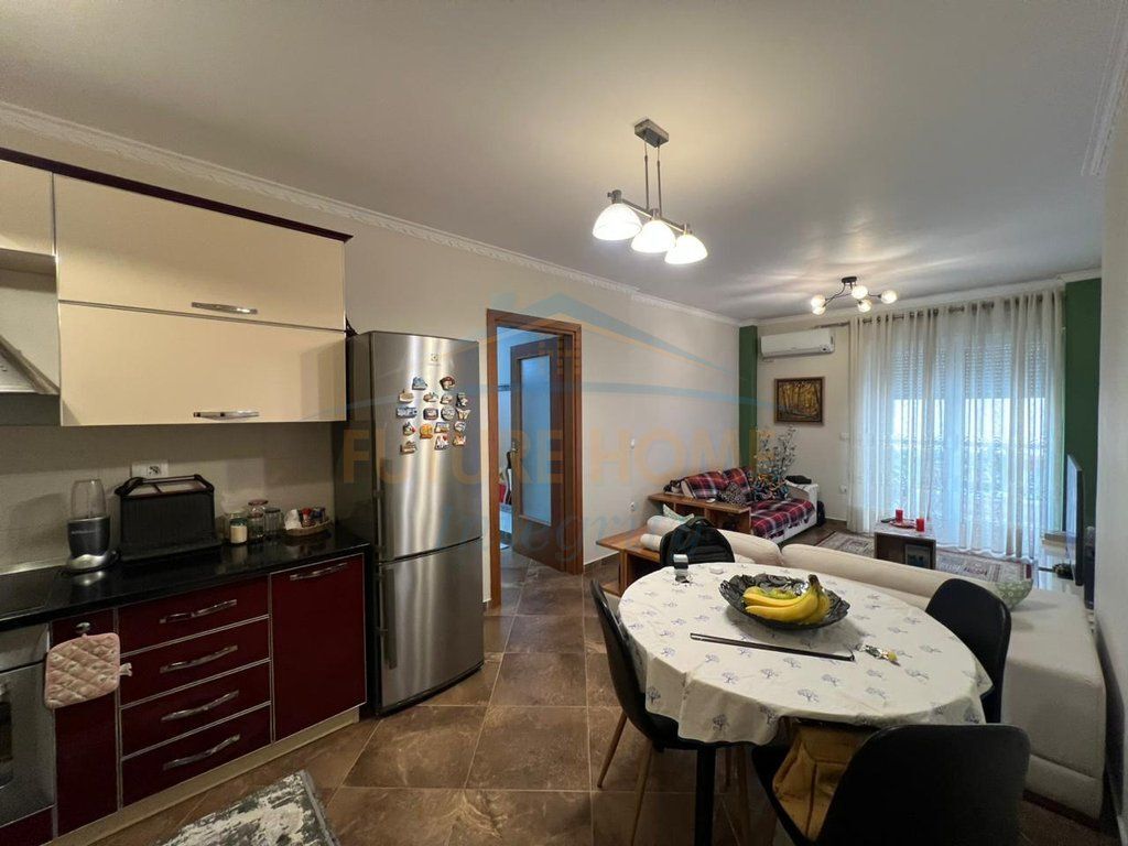 In vendita, Appartamento 2+1+2+Veranda, Lago Secco, Tirana. 283.000 €