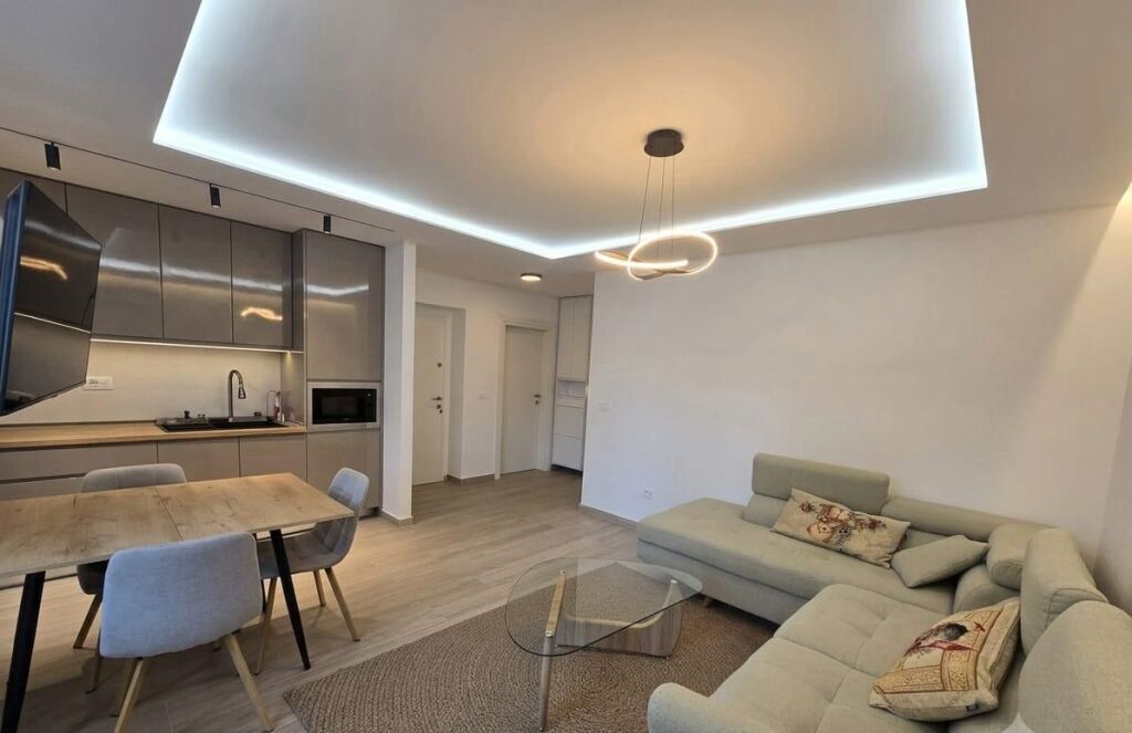 🏡 Shitet Apartament Luksoz 2+1 – Brryl, Tiranë  
