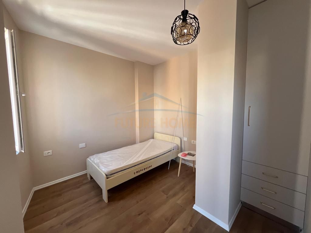 Rent, Apartment 2+1, Barricades Street, Tirana