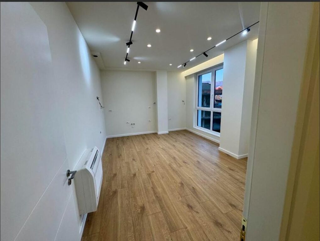 Affitto | Ambjent Biznesi | Komuna e Parisit | 1000 €/mese