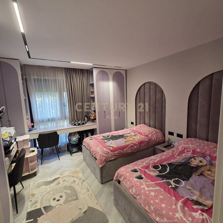 Luxury apartment 2+1+2 Parking spaces for sale at Dry Lake