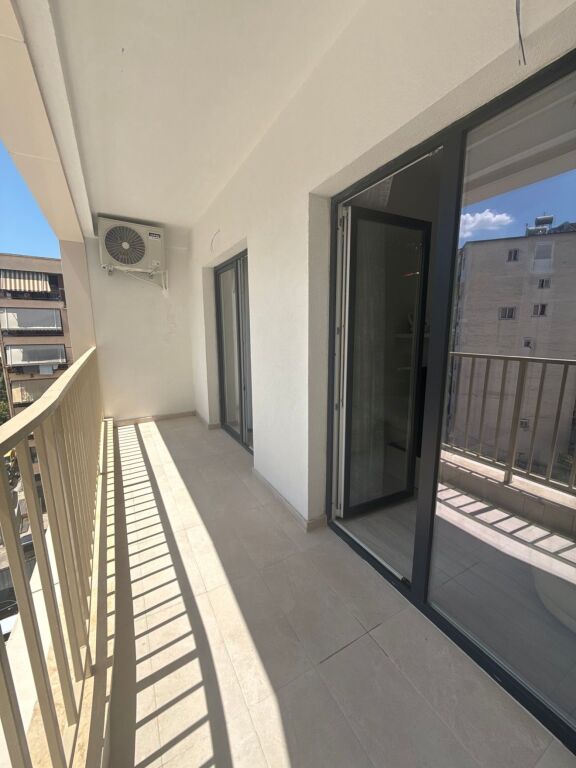 Jepet me Qera Apartament 1+1 – Zogu i Zi