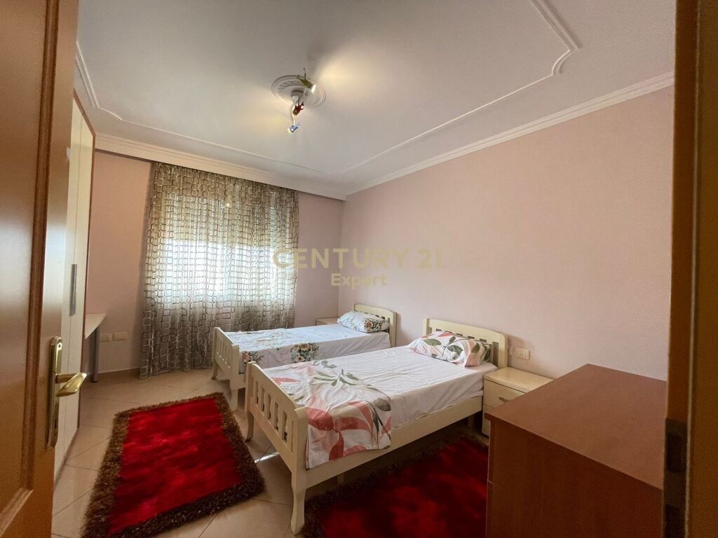Apartament 2+1+2 me Qira në Libri Universitar, Tiranë!