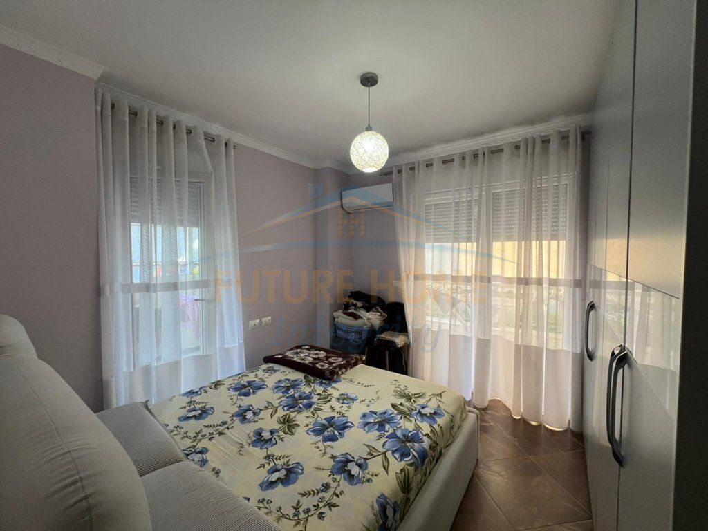 For sale, Apartment 2+1+2+Veranda, Dry Lake, Tirana.