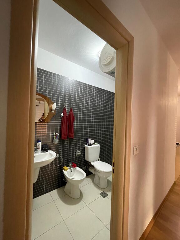 APPARTAMENTO 2+1. 550000 LEKE.CITTÀ STUDENTESCO