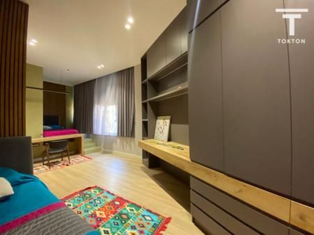 IN VENDITA, APPARTAMENTO DI LUSSO + PISCINA, GIARDINO BOTANICO, TIRANA