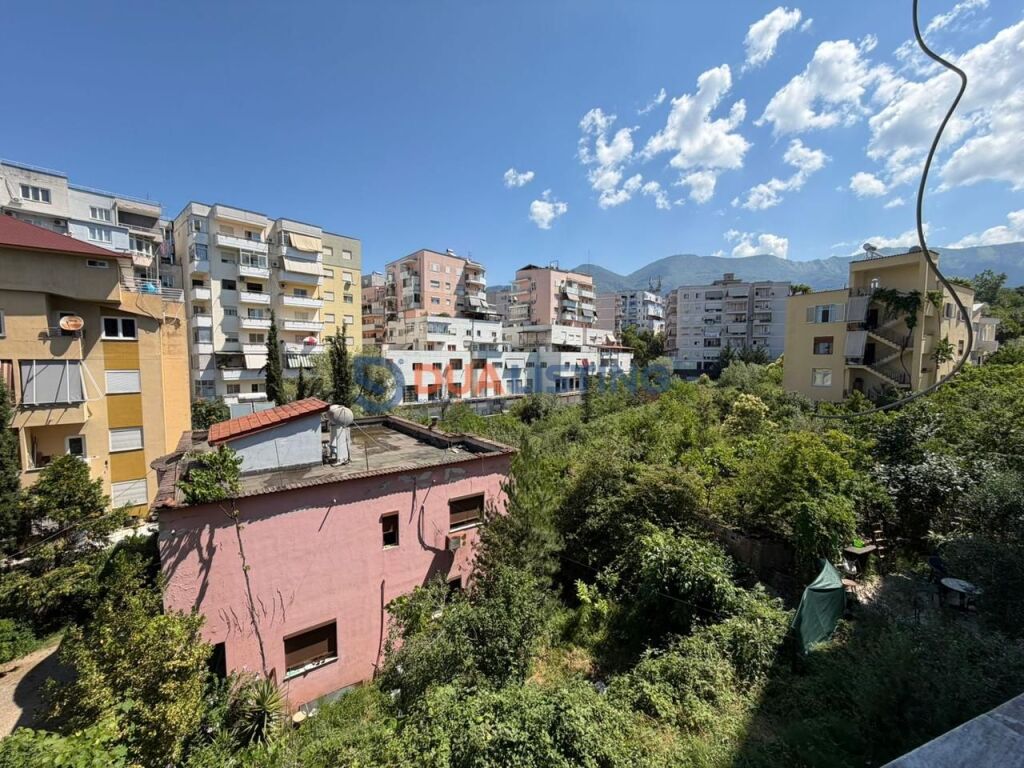 In vendita, appartamento 2+1+2 a Kodra e Priftit!