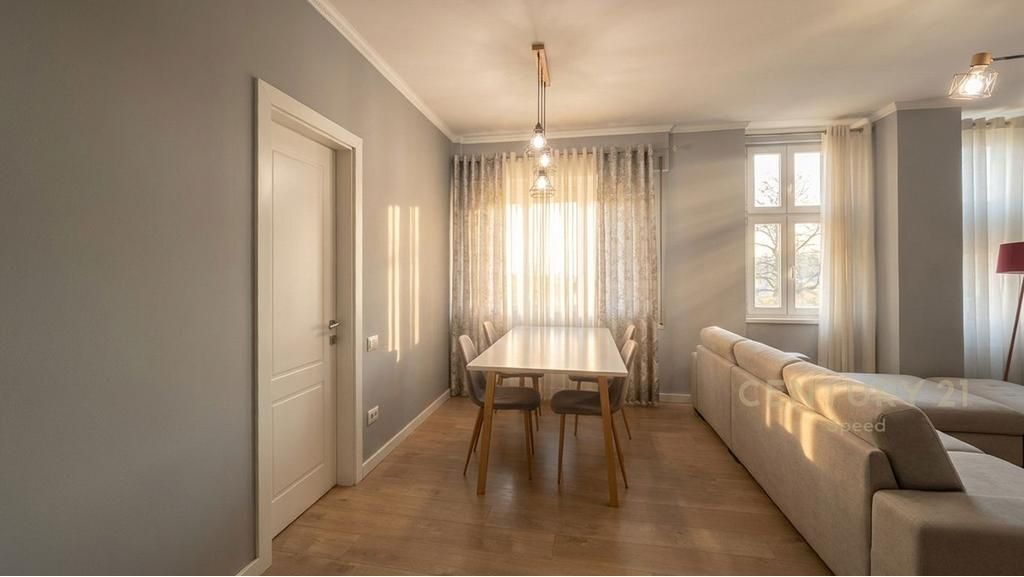 Apartment 2+1 for rent at Komuna e Parisit