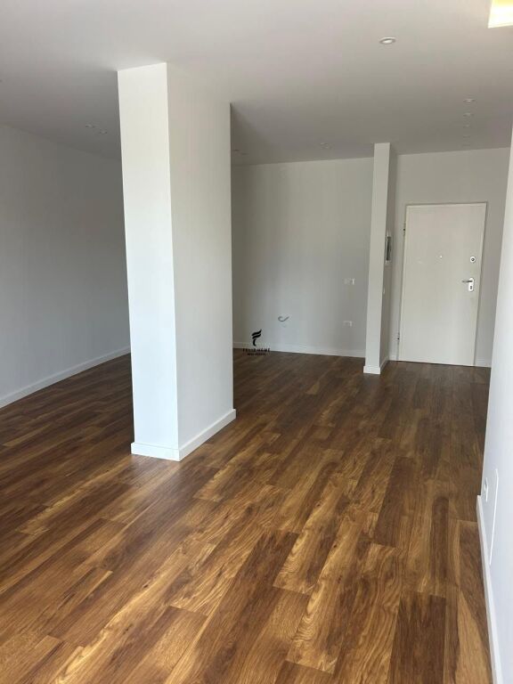 UFFICIO IN AFFITTO 116M2 KOMUNA E PARISIT 1.700 EURO FH-80755
