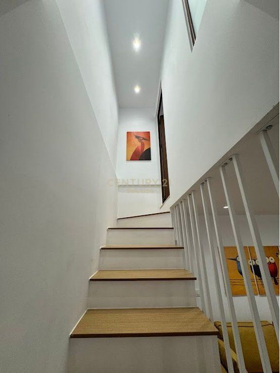 DUPLEX IN AFFITTO VICINO A QSUT