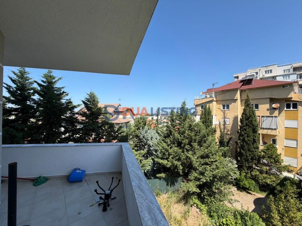 In vendita, appartamento 2+1+2 a Kodra e Priftit!