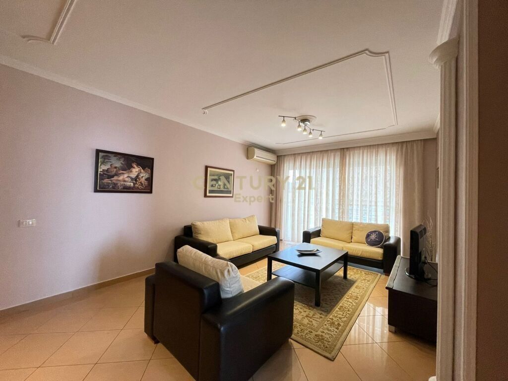 Apartament 2+1+2 me Qira në Libri Universitar, Tiranë!