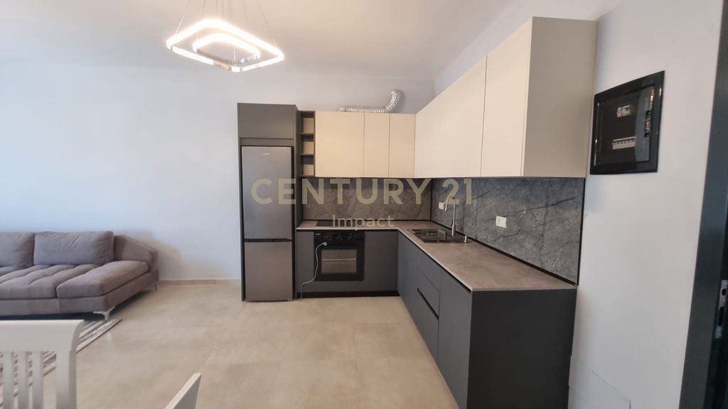 RENTING FURNISHED 1+1 APARTMENT ON 5 MAJI STREET!