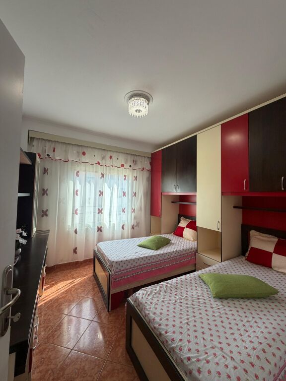 Jepet me qera apartament 2+1