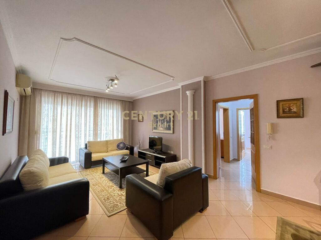 Apartament 2+1+2 me Qira në Libri Universitar, Tiranë!