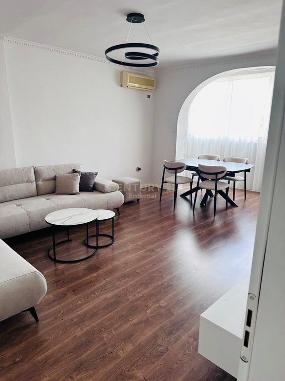 Apartament 1+1 Me Qira te Rruga Durresit