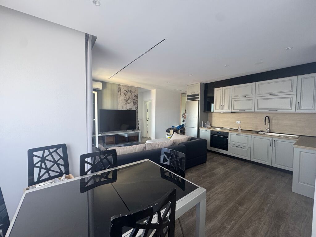 Apartament 2+1 me qira tek Kontakti tek 22 Dhjetori!
