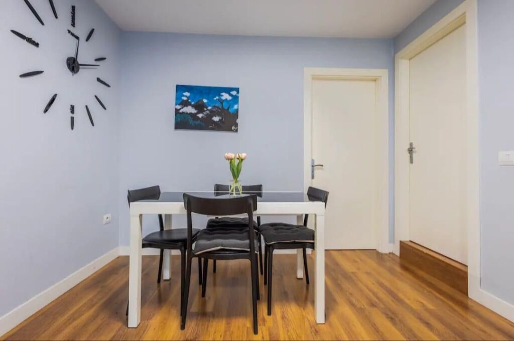 Apartment 2+1, Willson Square!