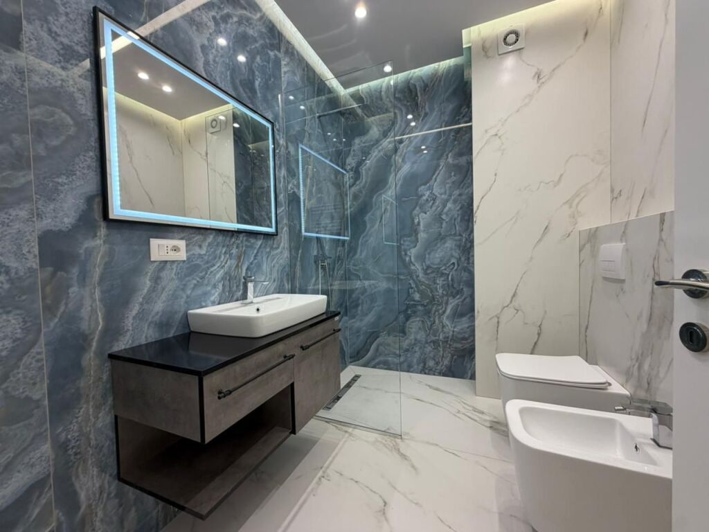 Apartment 2+1+Parking for rent at Jordan Misja Street.
